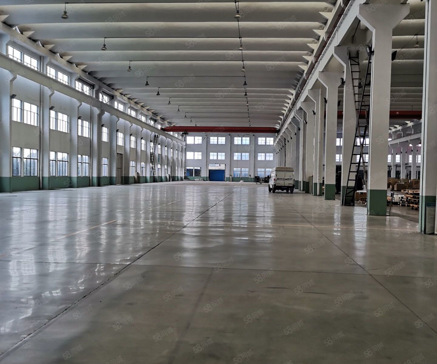 江阴申港街道工业园区11000平新建机械厂房独门独院可分租